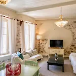 בית נופש Hermia Mansion ארמופוליס
